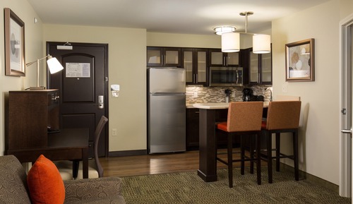 Suite, 2 Bedrooms, Accessible, Kitchen (Communications Accessible)