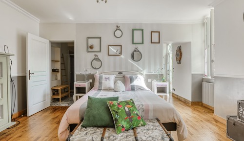 Deluxe Double Room, 1 Queen Bed, Non Smoking, Garden View