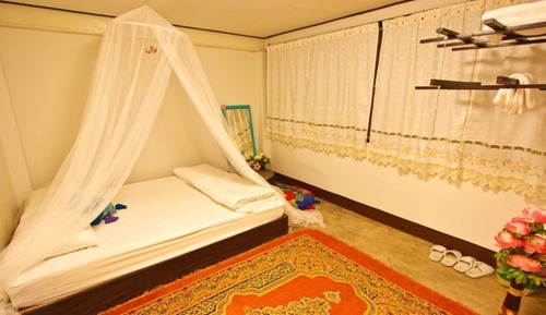 Standard Fan Room