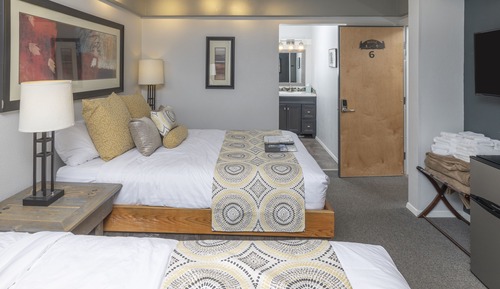 Deluxe Double Room, 2 Queen Beds, Private Bathroom (Not Pet Friendly)