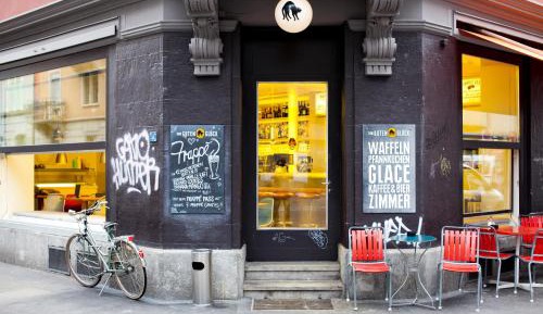 Queen Room with Shared Bathroom