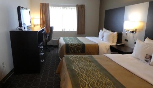 Queen Room with Two Queen Beds - Non-Smoking