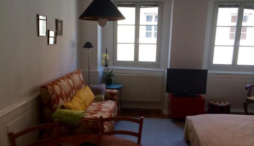 Studio Apartment