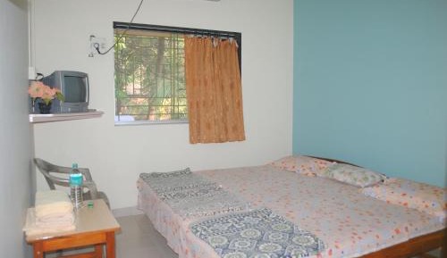 Queen Room with Garden View