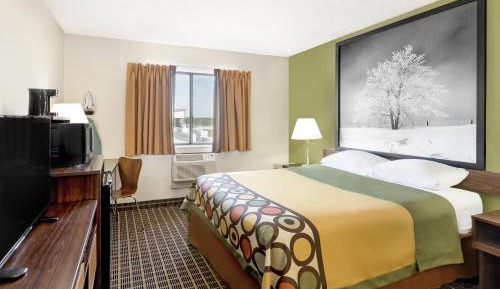 Queen Room - Non-Smoking