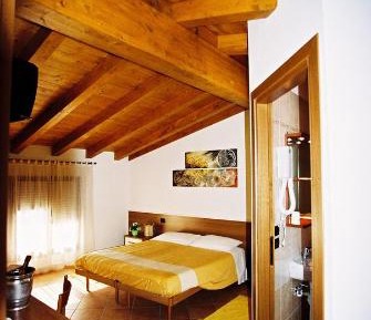Double or Twin Room with Private Bathroom