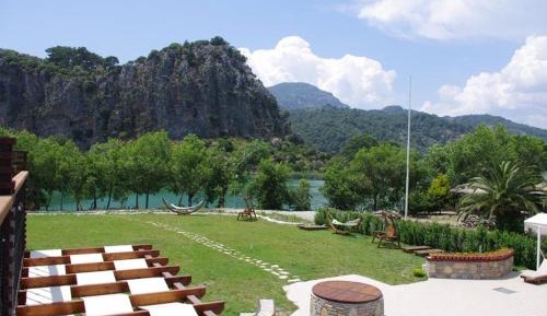 Family Room with Lake View