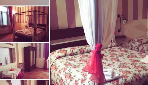 Double or Twin Room with Shared Bathroom