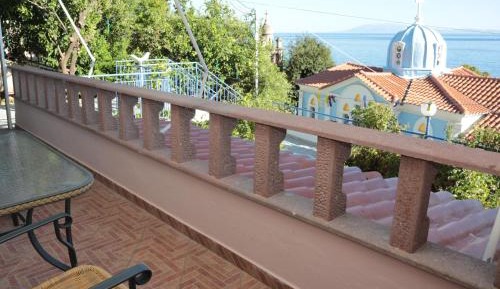 Two-Bedroom Apartment with Sea View (1-5 Adults)