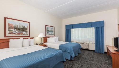 Deluxe Queen Suite with Two Queen Beds - Non-Smoking