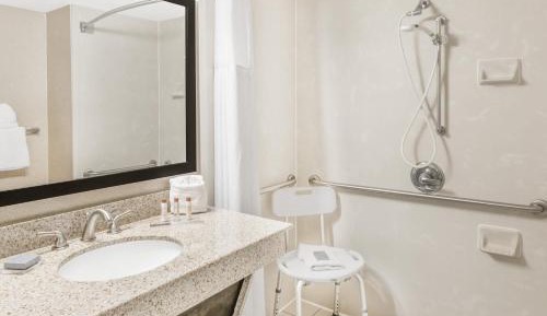 Deluxe King Room - Disability Access/Non-Smoking