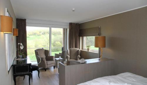 Wellness Suite with Spa Bath and Balcony