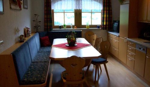 Four-Bedroom Apartment (6-10 Adults)