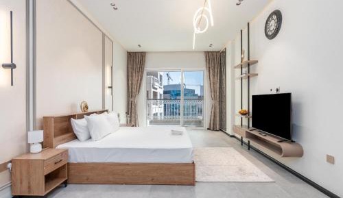 Studio Apartment with Balcony