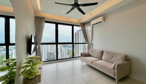 Family Two-Bedroom Apartment with View