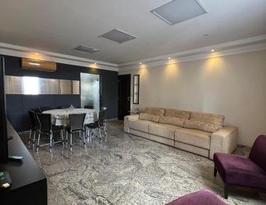 Four-Bedroom Luxury Apartment