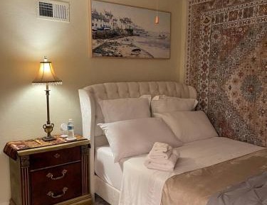 Deluxe Double Room (2 Adults + 1 Child)