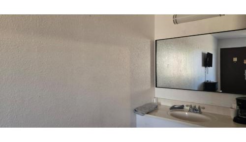 Queen Bed Non-Smoking