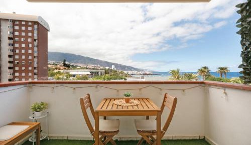 Superior One-Bedroom Apartment with Balcony