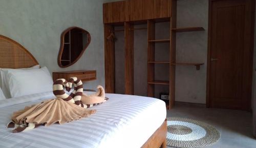 King Room with Pool View