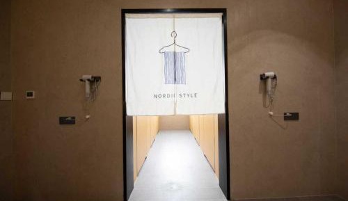 Single Room with Shared Bathroom