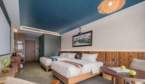 Double Room with Mountain View