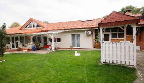 Three-Bedroom Holiday Home 