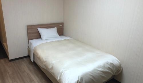 Single Room - Smoking
