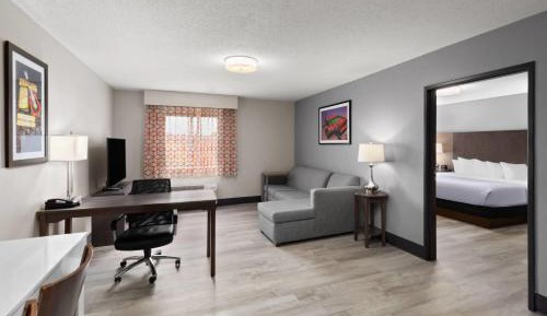 King Studio Suite - Mobility Access/Non-Smoking