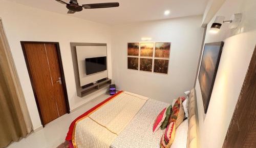 Studio Apartment with Balcony