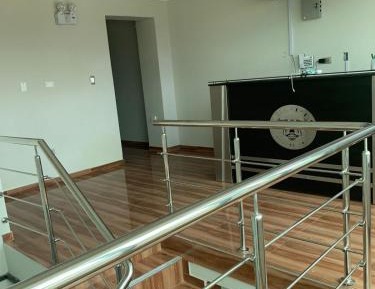 One-Bedroom Apartment with View