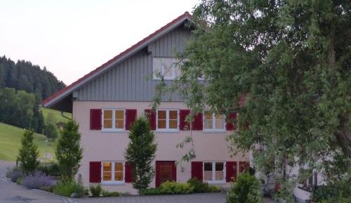 Three-Bedroom Vacation Home 