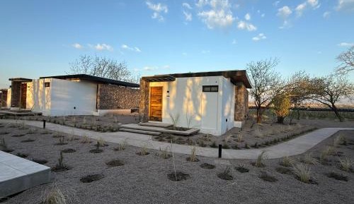 Deluxe Double or Twin Room with Mountain View