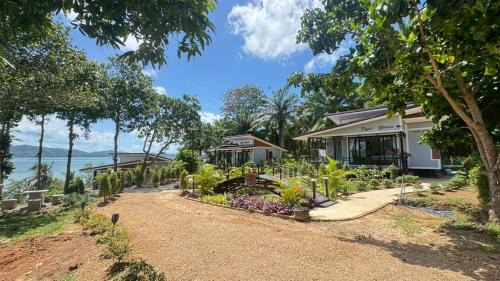 Deluxe Bungalow with Sea View