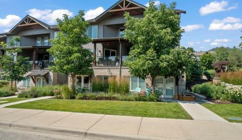 Three-Bedroom Townhouse