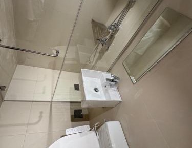 Apartment with Mountain View