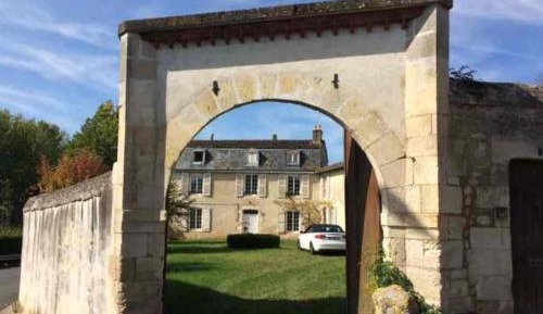 Basic Triple Room with Shared Bathroom