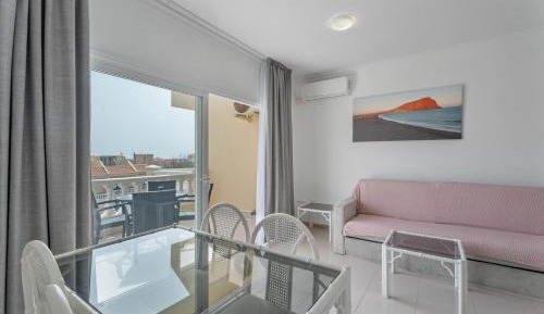 Superior One-Bedroom Apartment with Balcony