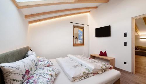 Superior One-Bedroom Apartment