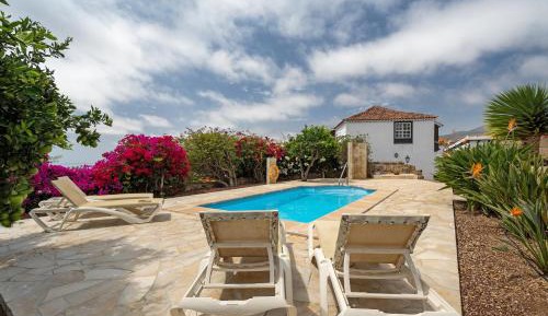 Three-Bedroom Superior Apartment