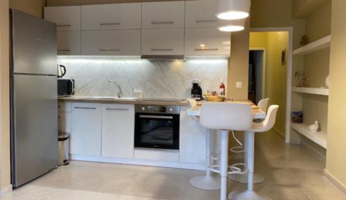 Two-Bedroom Deluxe Apartment with Balcony