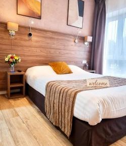 Family Room with Shower - 2 Large Bed