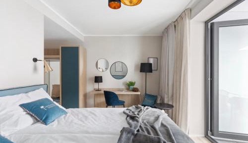 Superior Double Room with Terrace and Partial Lake View