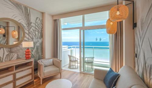 Junior Suite Esencia (Single Use)