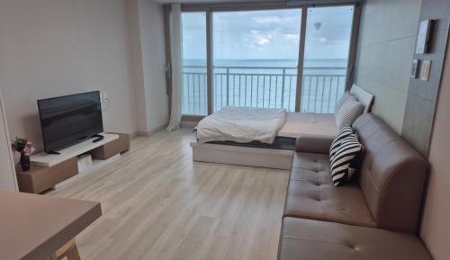 Studio Apartment with Sea View