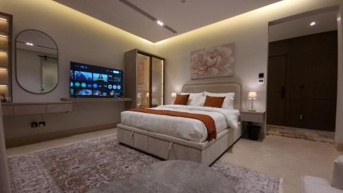 Studio Apartment with King Bed