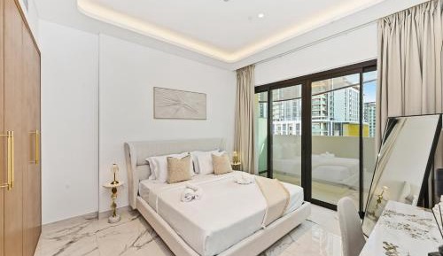 Superior One-Bedroom Apartment with Balcony