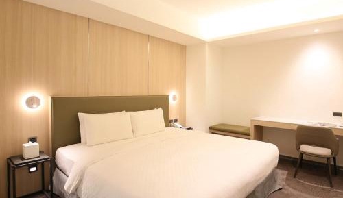 Deluxe Twin Room - No Window