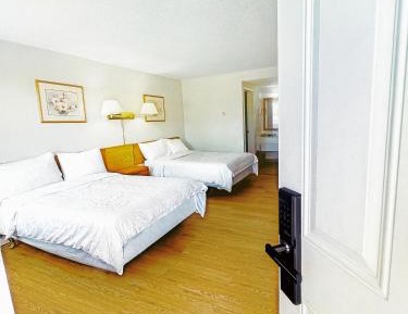 Double Room with Two Double Beds - Non Smoking