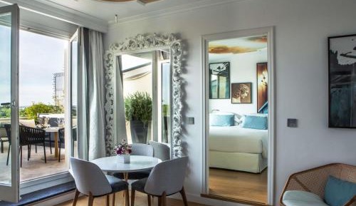 Family Suite with Two Connecting Rooms and Terrace